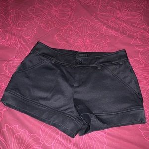 Twenty One Black shorts size S/P
